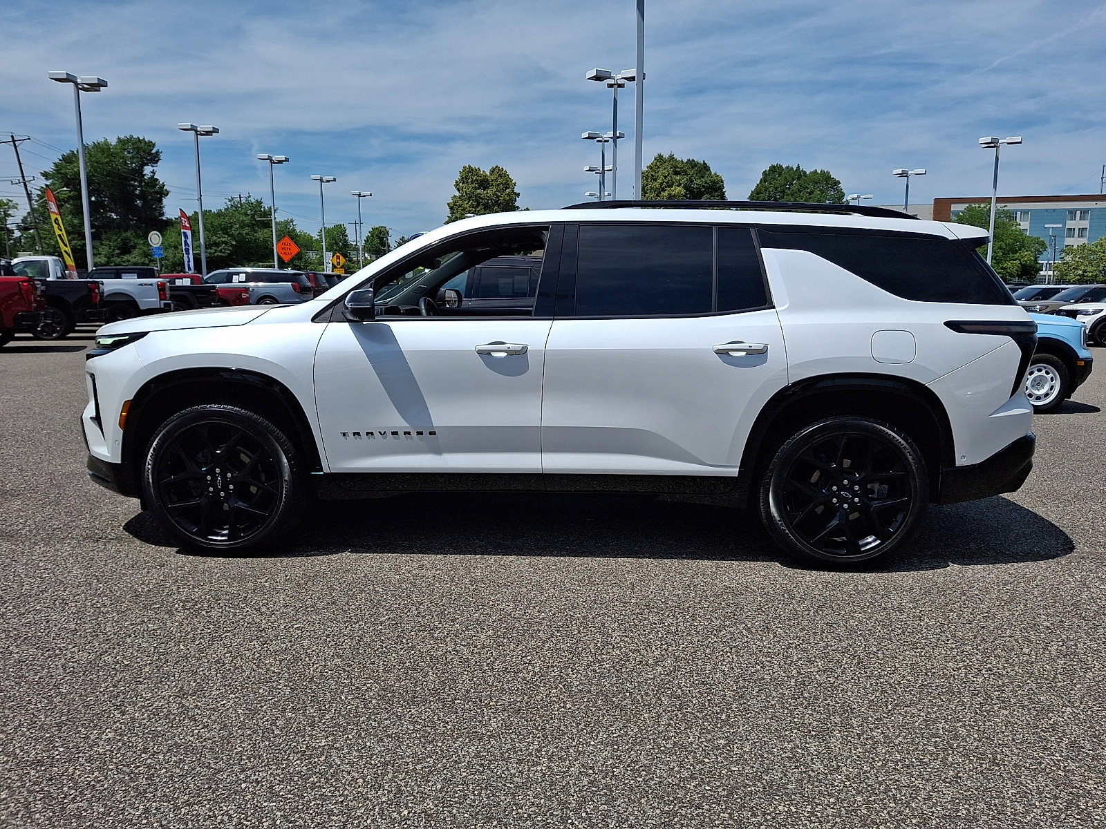 Used 2024 Chevrolet Traverse RS AWD/4WD image 6