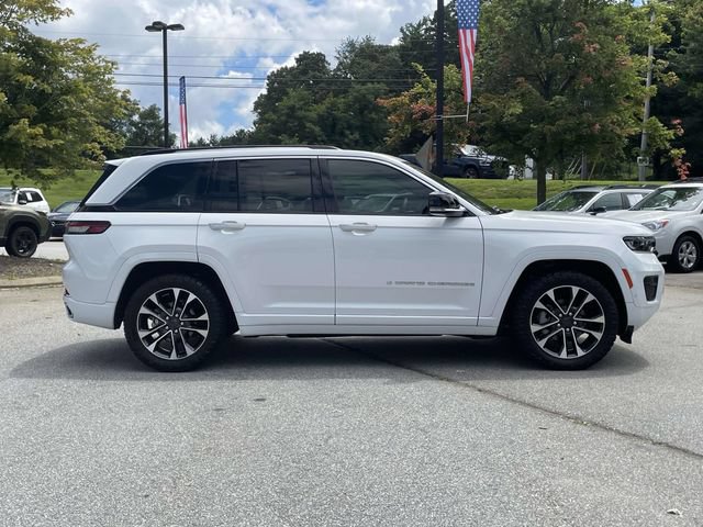 Used 2023 Jeep Grand Cherokee Overland AWD/4WD image 6