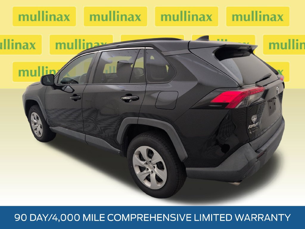 Used 2020 Toyota RAV4 LE FWD image 9