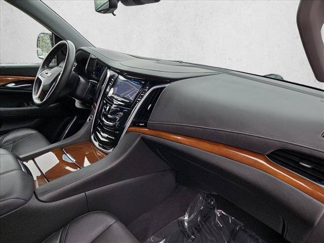 Used 2020 Cadillac Escalade Premium Luxury w/ Escalade Sport Edition AWD/4WD image 24