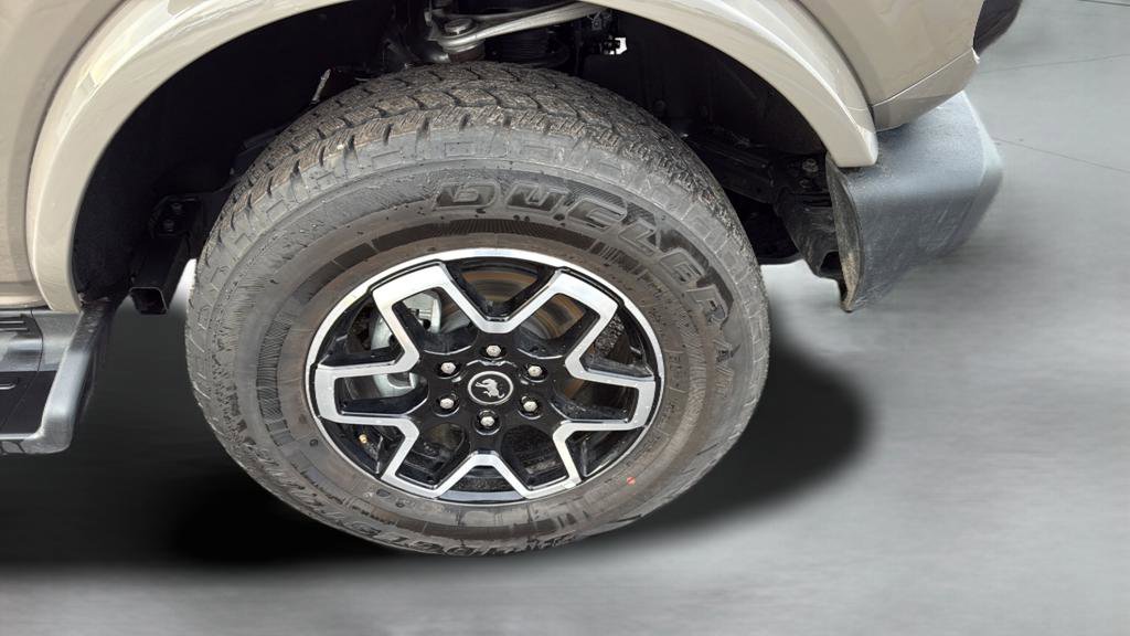 Certified 2025 Ford Bronco Outer Banks AWD/4WD image 43