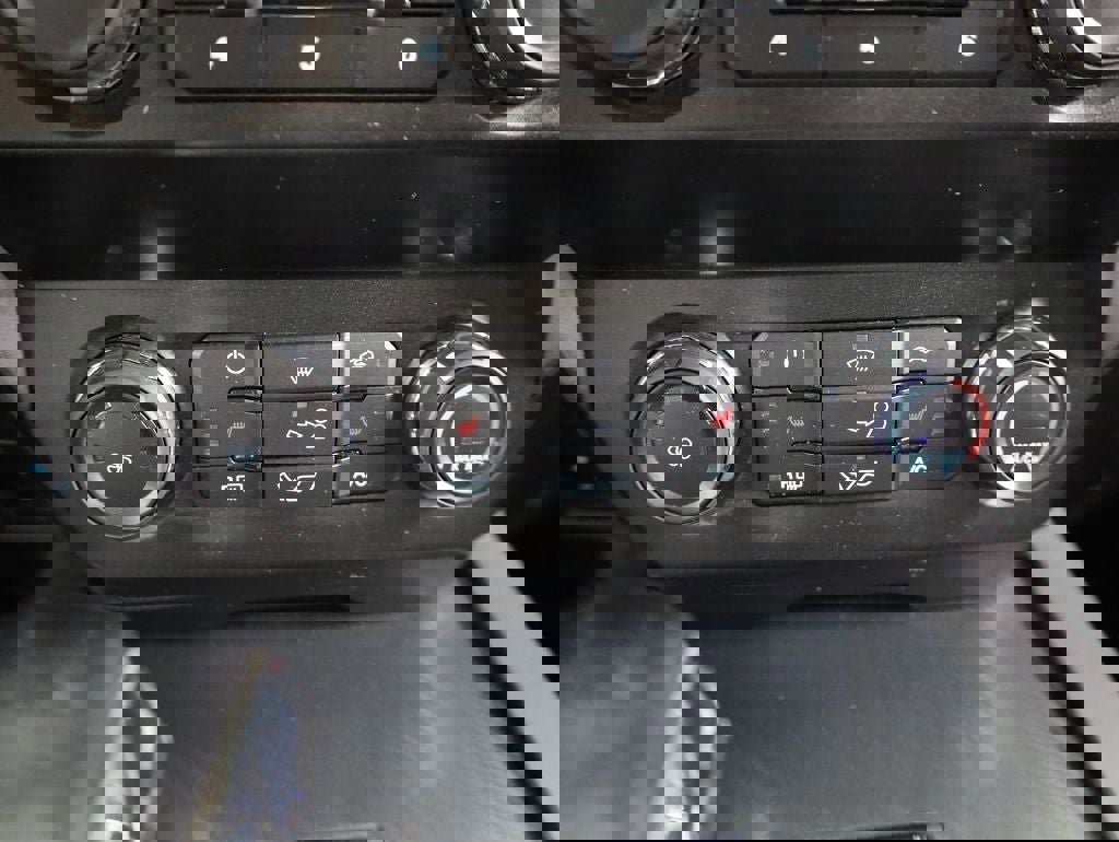 Certified 2019 Ford F150 XLT w/ Equipment Group 302A Luxury image 24