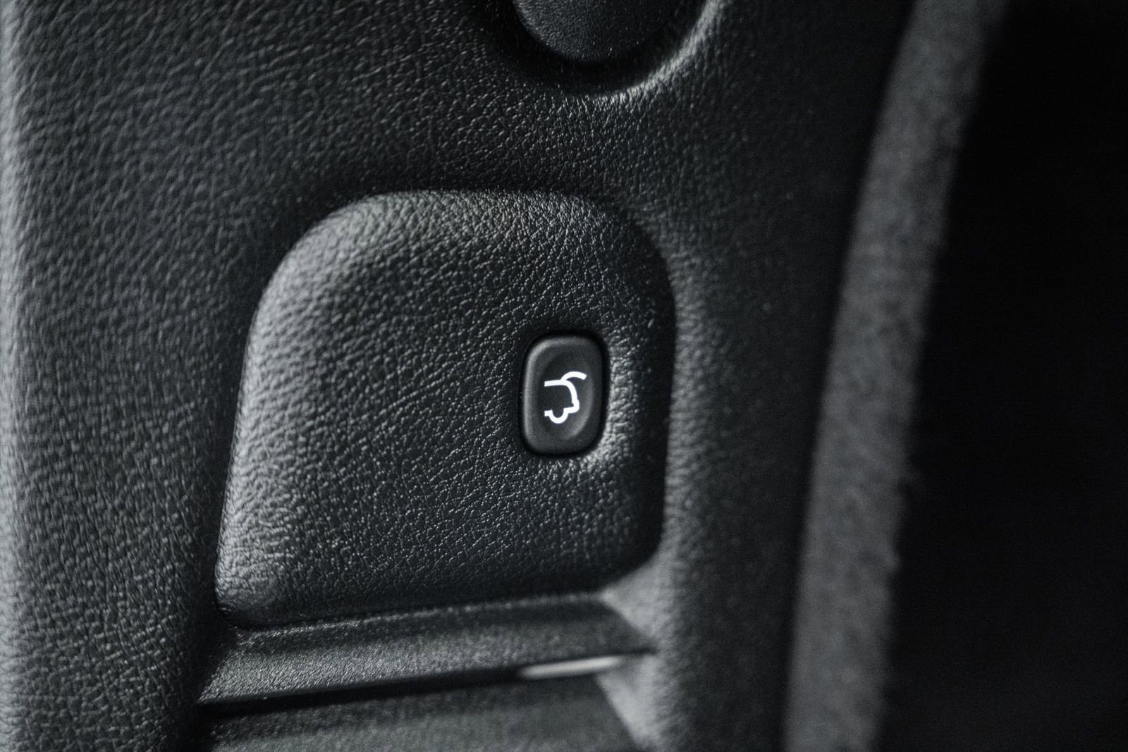 Used 2025 Dodge Durango GT AWD/4WD image 11