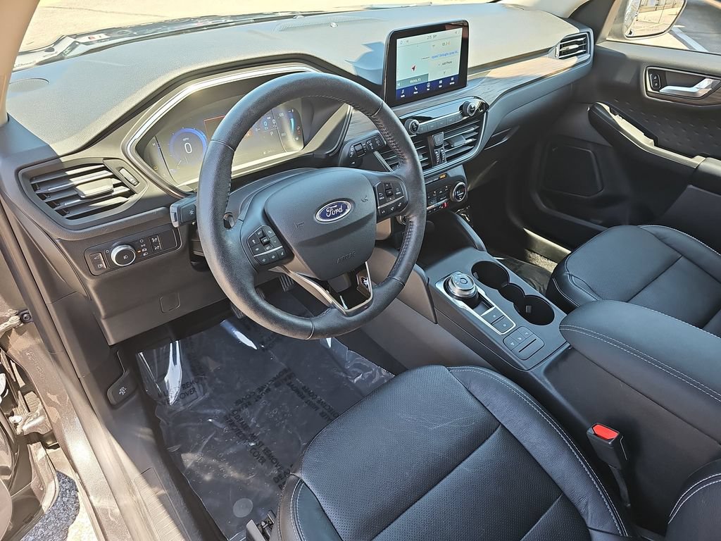 Certified 2020 Ford Escape Titanium AWD/4WD image 16