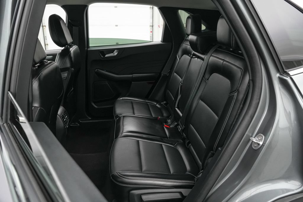 Certified 2025 Ford Escape Platinum AWD/4WD image 19