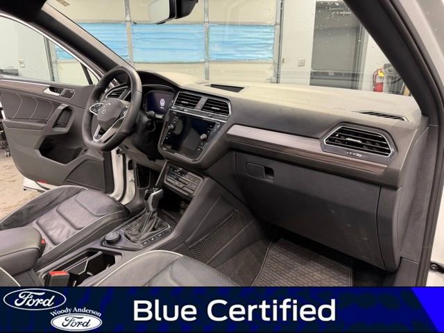 Used 2024 Volkswagen Tiguan SEL R-Line image 30