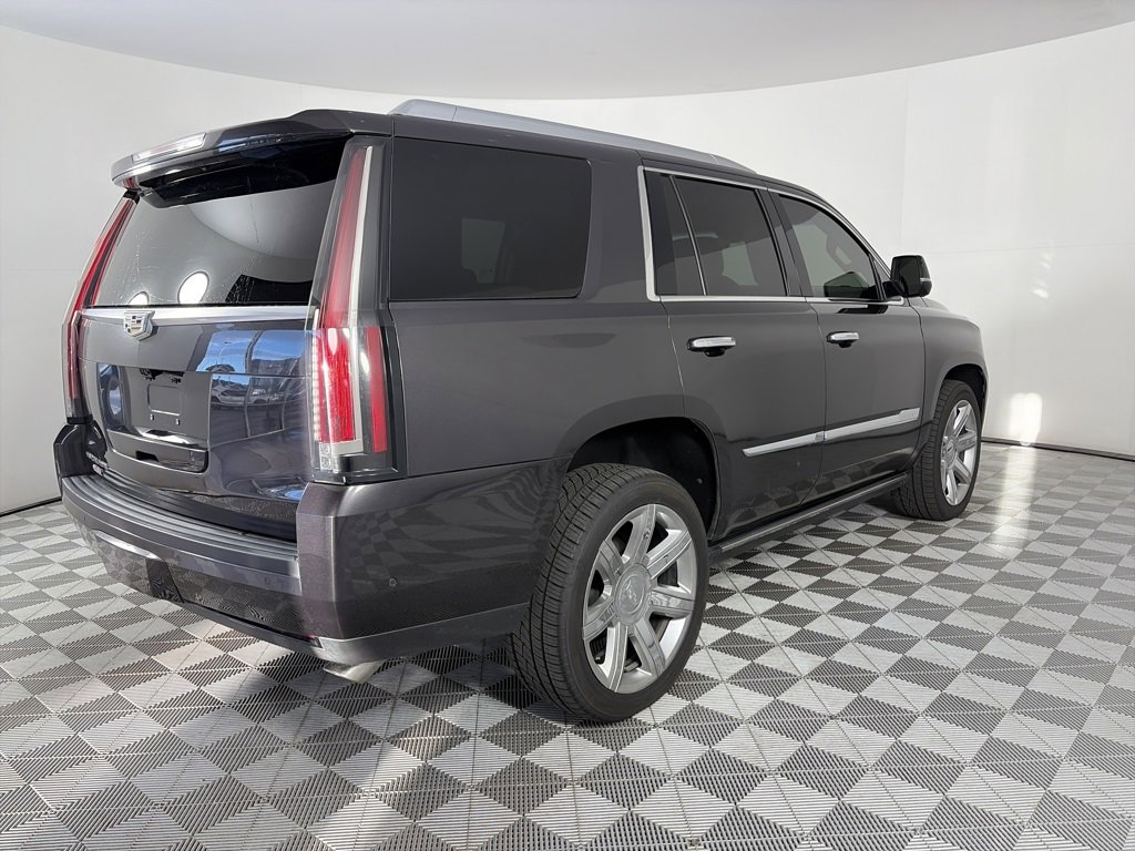 Used 2018 Cadillac Escalade Premium Luxury image 7