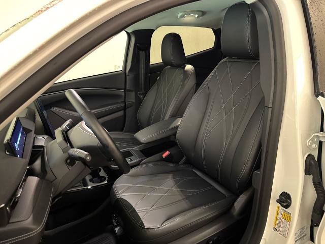 Certified 2025 Ford Mustang Mach-E Select RWD image 17