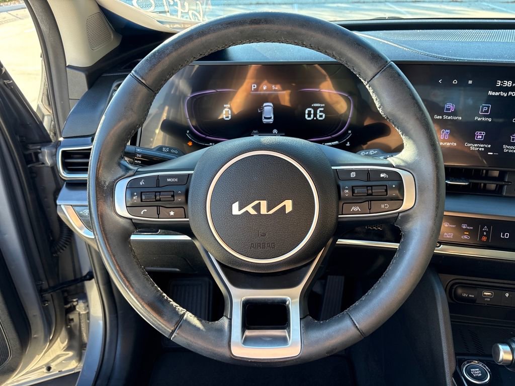 Used 2023 Kia Sportage EX image 18