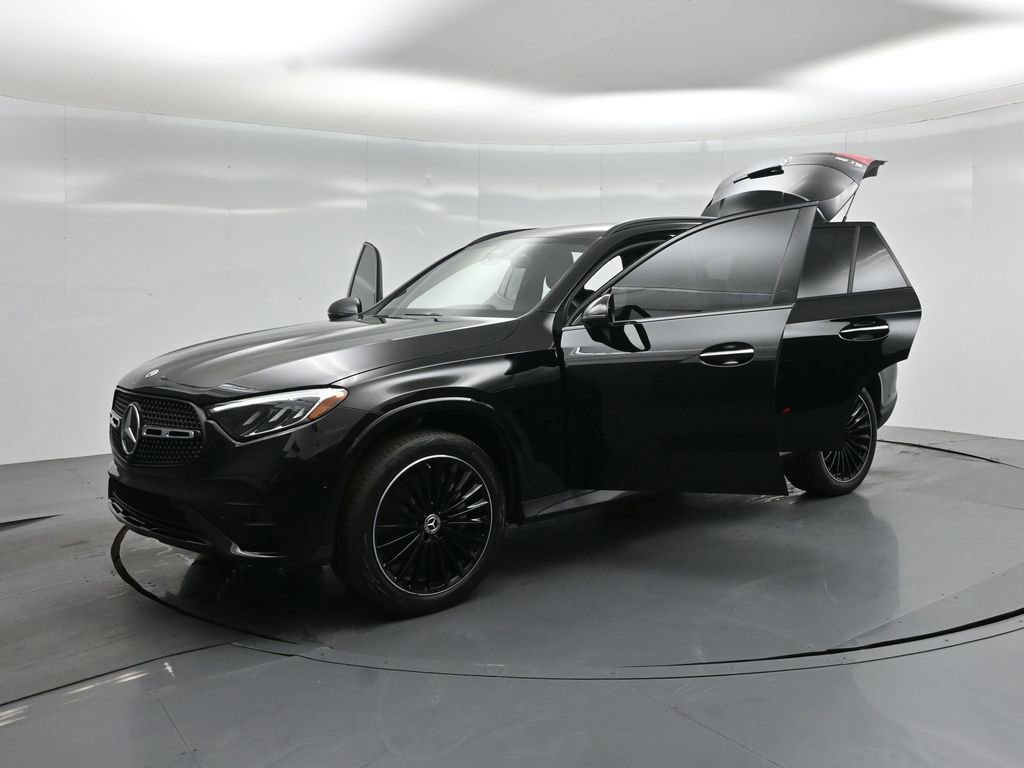Used 2025 Mercedes-Benz GLC 300 image 33