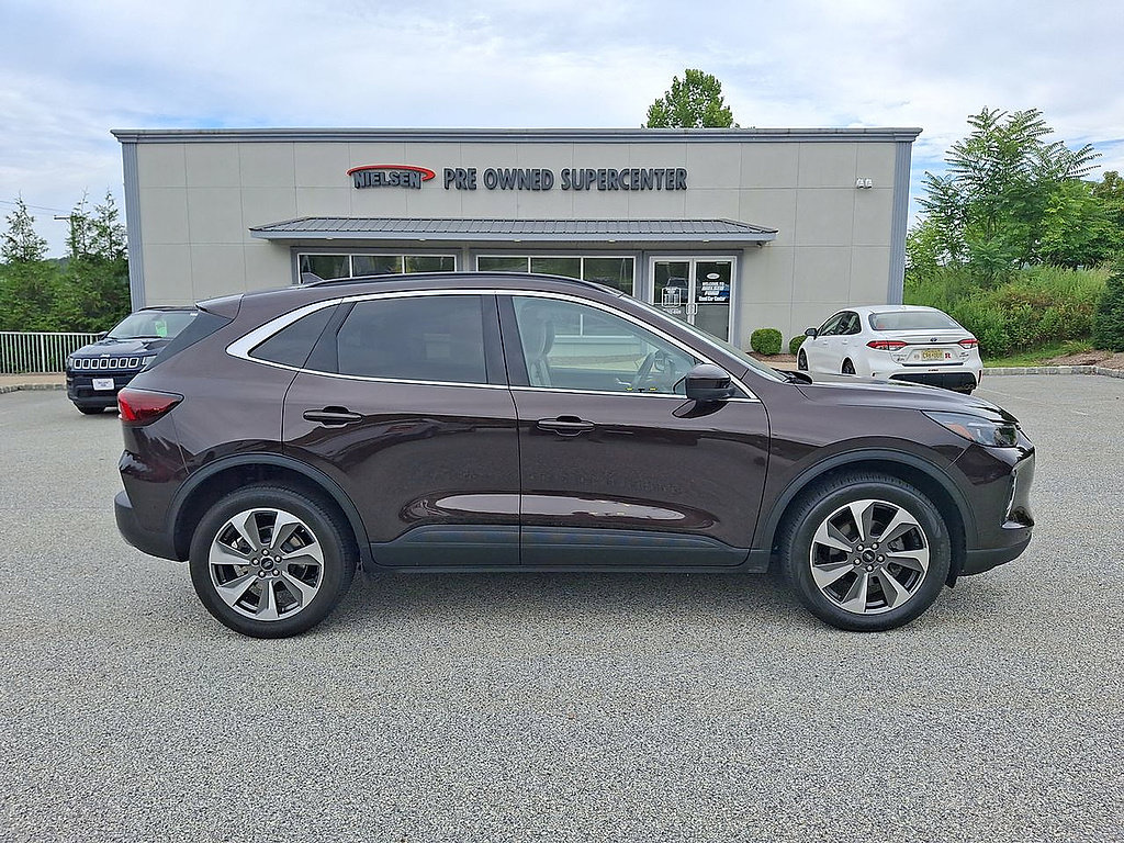 Certified 2023 Ford Escape Platinum AWD/4WD image 26