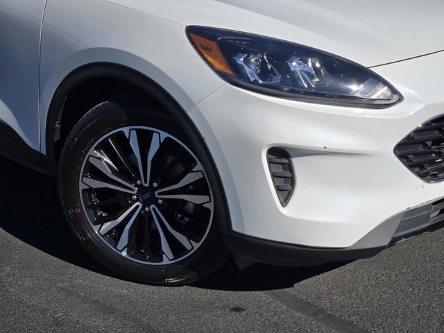 Certified 2022 Ford Escape SE w/ SE Sport Appearance Package FWD image 9