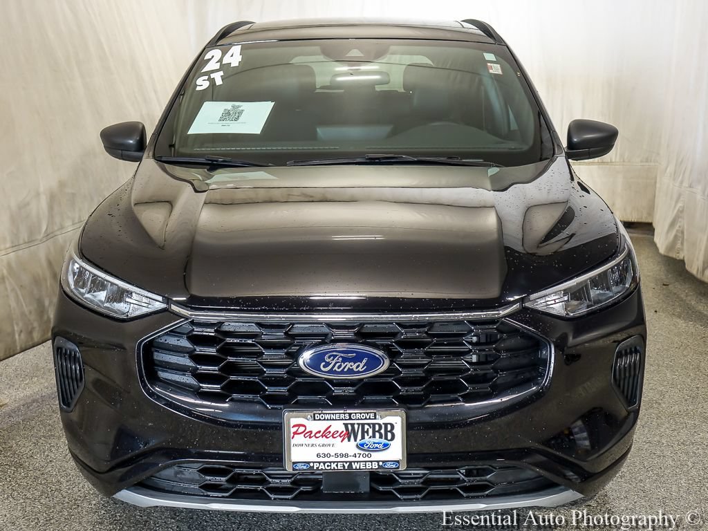 Certified 2024 Ford Escape ST-Line w/ Tech Pack #1 AWD/4WD image 5