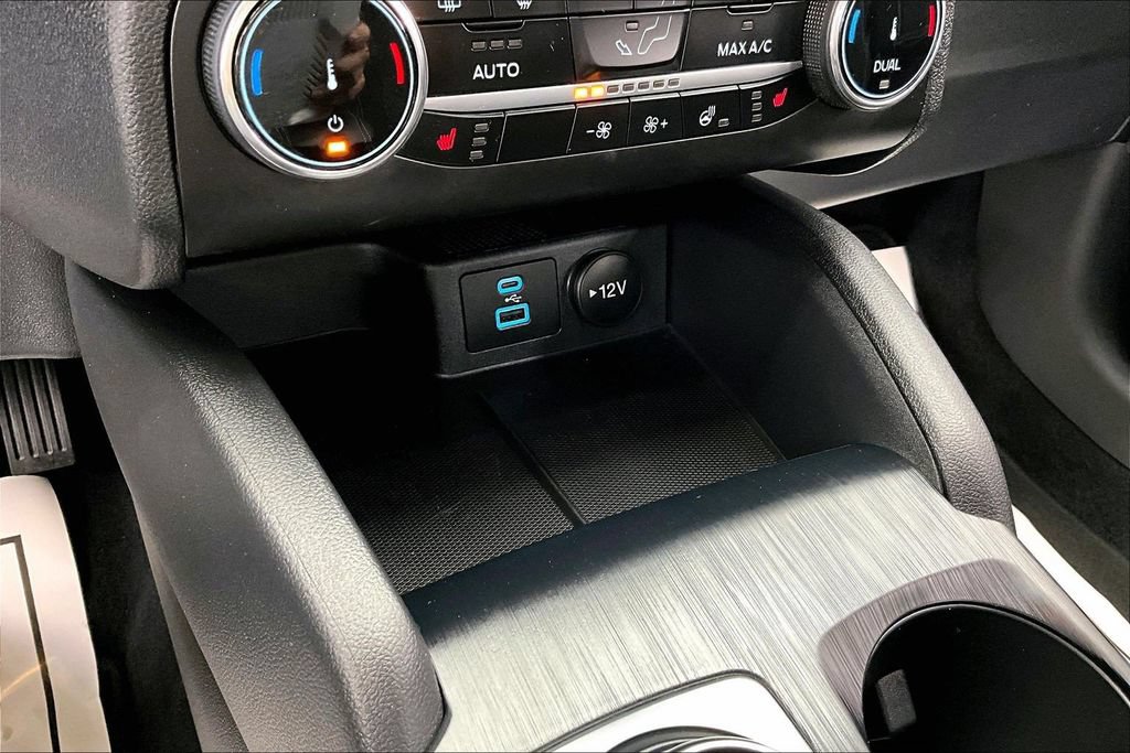 Certified 2023 Ford Escape Active AWD/4WD image 32