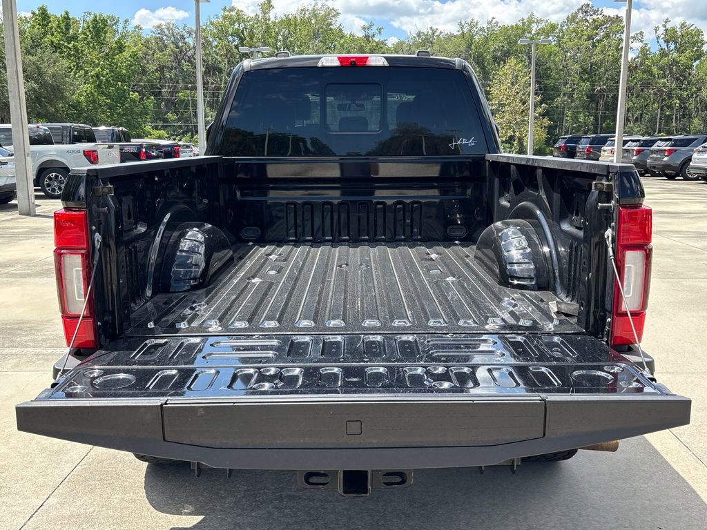 Certified 2022 Ford F250 Platinum w/ FX4 Off-Road Package AWD/4WD image 32
