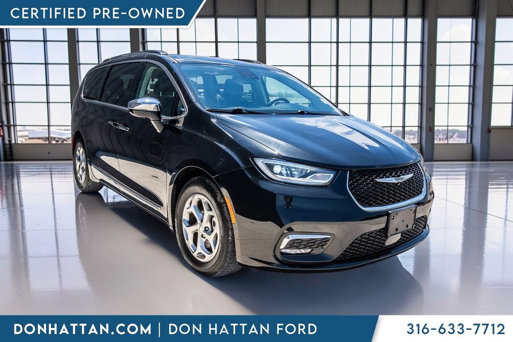 Used 2023 Chrysler Pacifica Limited FWD image 31