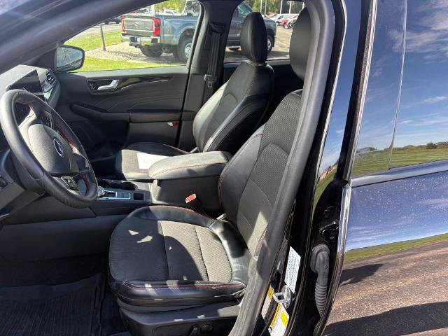 Certified 2023 Ford Escape ST-Line w/ Tech Pack #1 AWD/4WD image 11