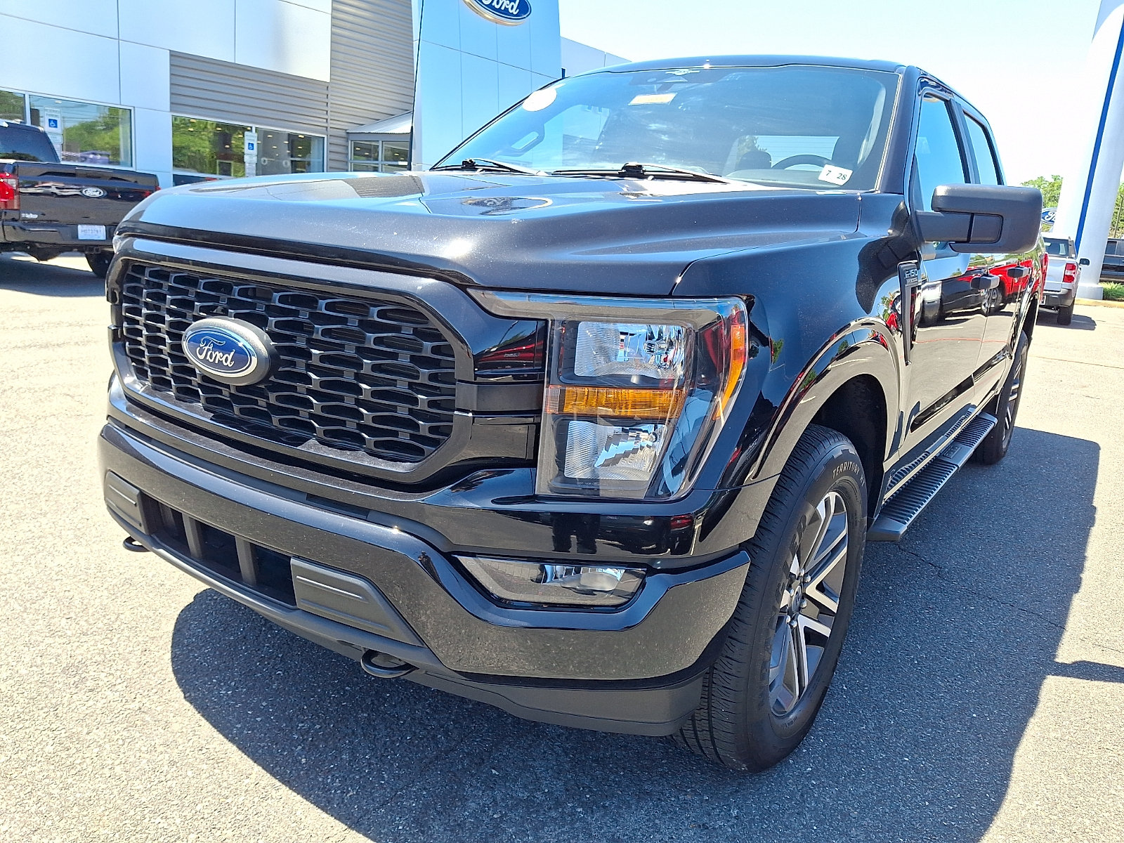 Certified 2023 Ford F150 XL w/ STX Appearance Package AWD/4WD image 4