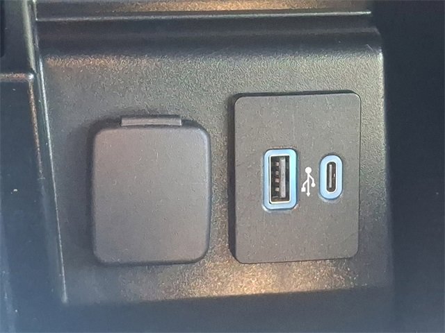 Certified 2022 Ford Explorer Limited w/ Equipment Group 301A image 30