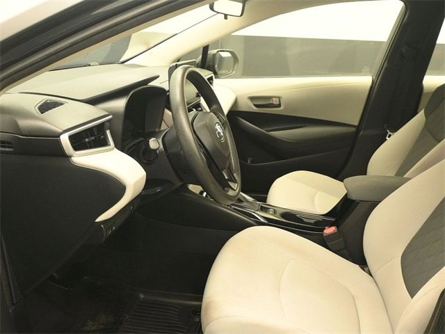 Used 2022 Toyota Corolla LE image 11