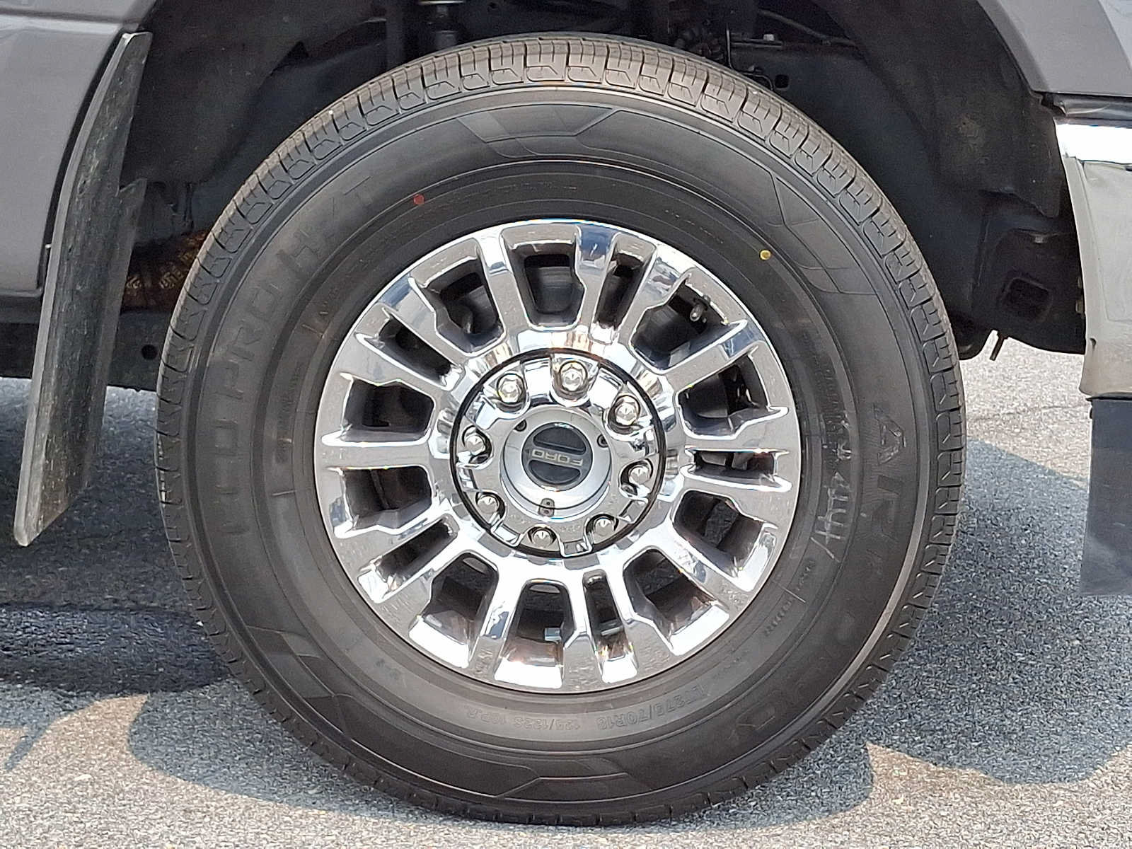 Certified 2022 Ford F250 XLT w/ XLT Premium Package AWD/4WD image 8