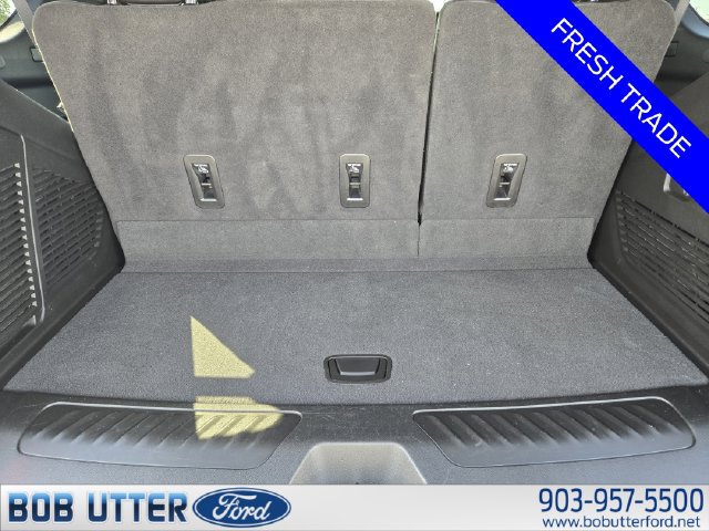 Used 2023 GMC Yukon SLT w/ SLT Premium Package AWD/4WD image 34