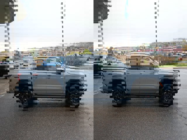 Used 2023 Nissan Frontier PRO-4X w/ Pro-4X Premium Package image 2