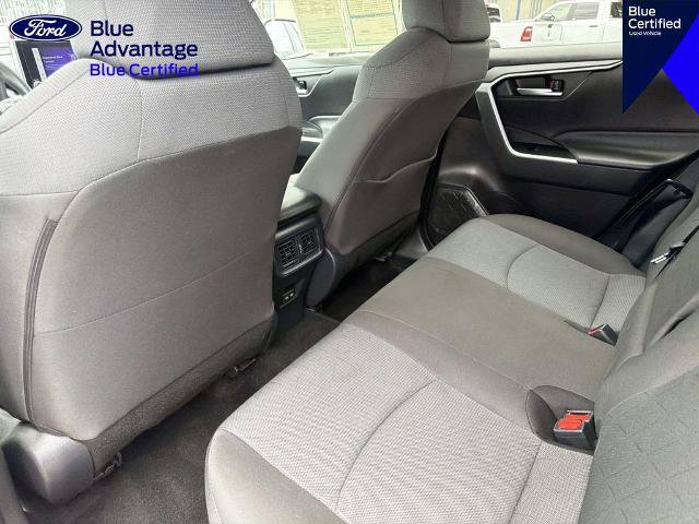 Used 2025 Toyota RAV4 XLE AWD/4WD image 12