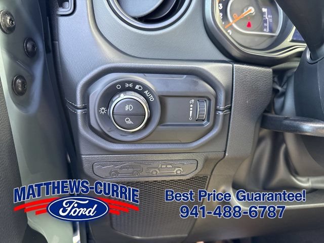 Used 2026 Jeep Gladiator Mojave AWD/4WD image 24