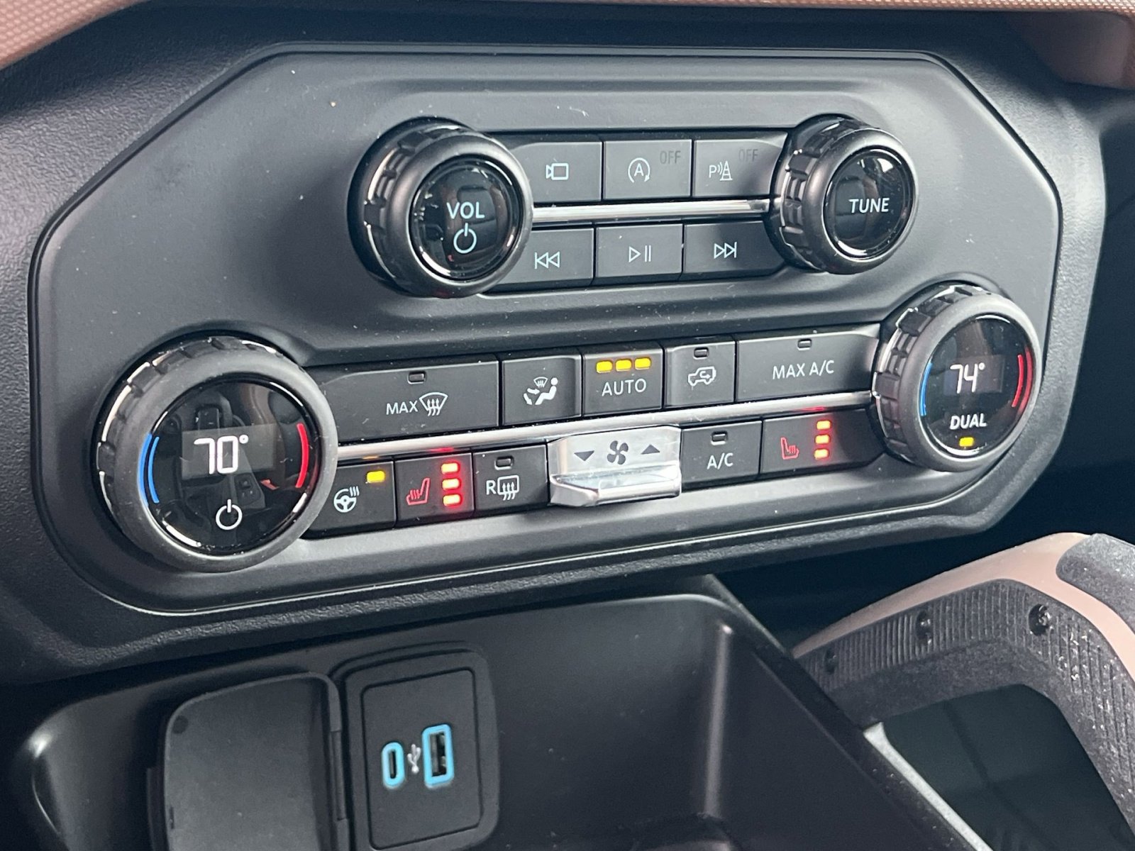 Certified 2024 Ford Bronco Outer Banks image 21