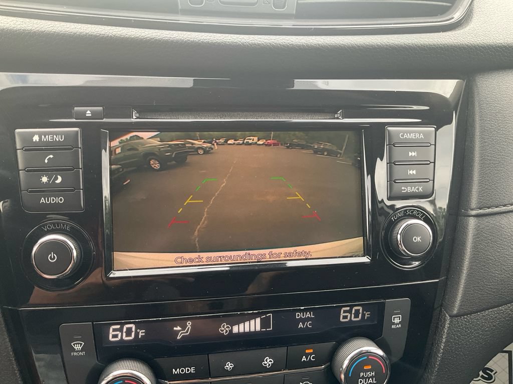 Used 2019 Nissan Rogue SV FWD image 25