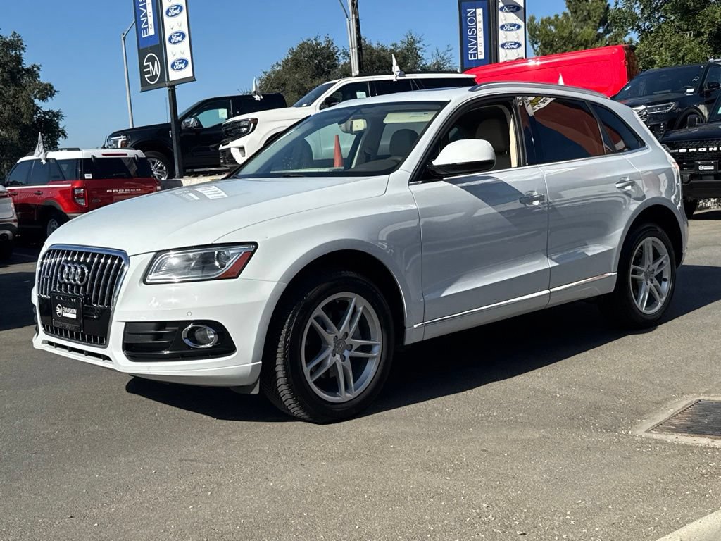 Used 2017 Audi Q5 2.0T Premium Plus w/ Technology Package AWD/4WD image 6