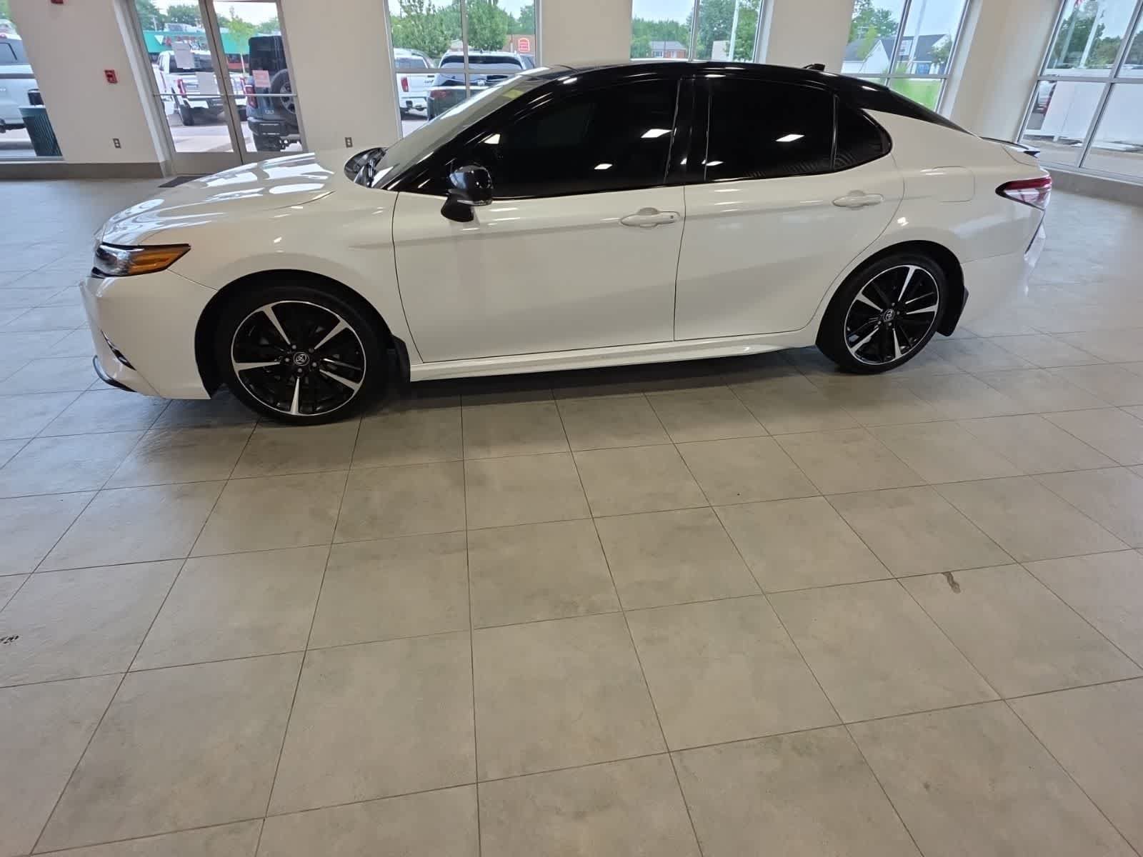 Used 2019 Toyota Camry XSE FWD image 13