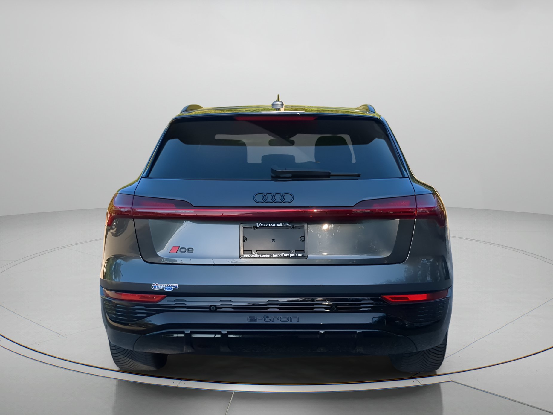 Used 2024 Audi Q8 e-tron Prestige AWD/4WD image 41