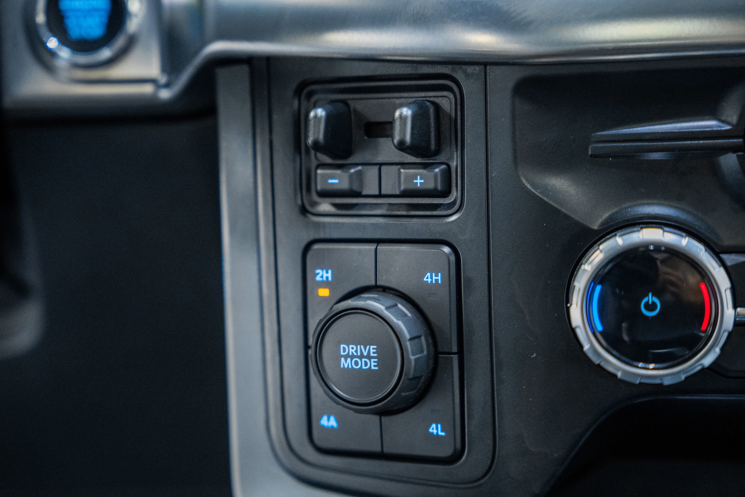 Certified 2023 Ford F150 Lariat w/ Equipment Group 502A High image 35