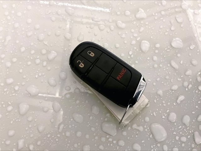Used 2021 Jeep Compass Latitude AWD/4WD image 9