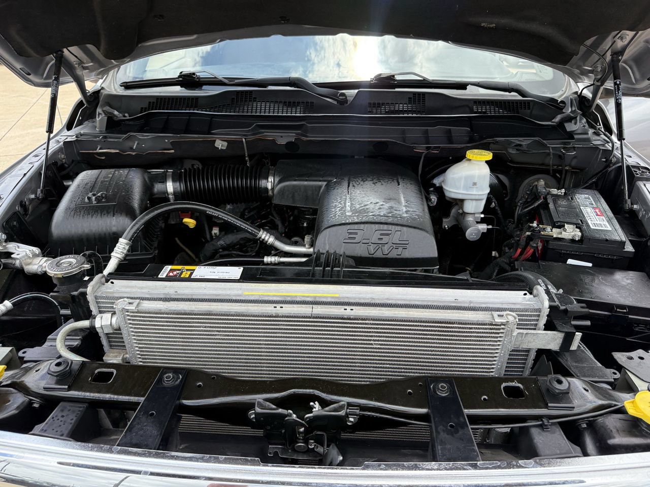 Used 2021 RAM 1500 Classic SLT AWD/4WD image 27