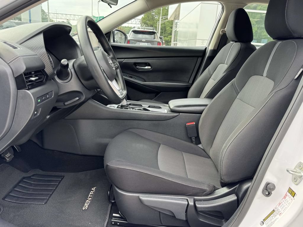 Used 2025 Nissan Sentra SV FWD image 21