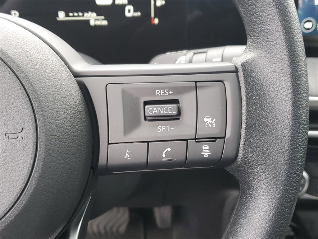 Used 2025 Nissan Kicks SV w/ SV Premium Package image 19