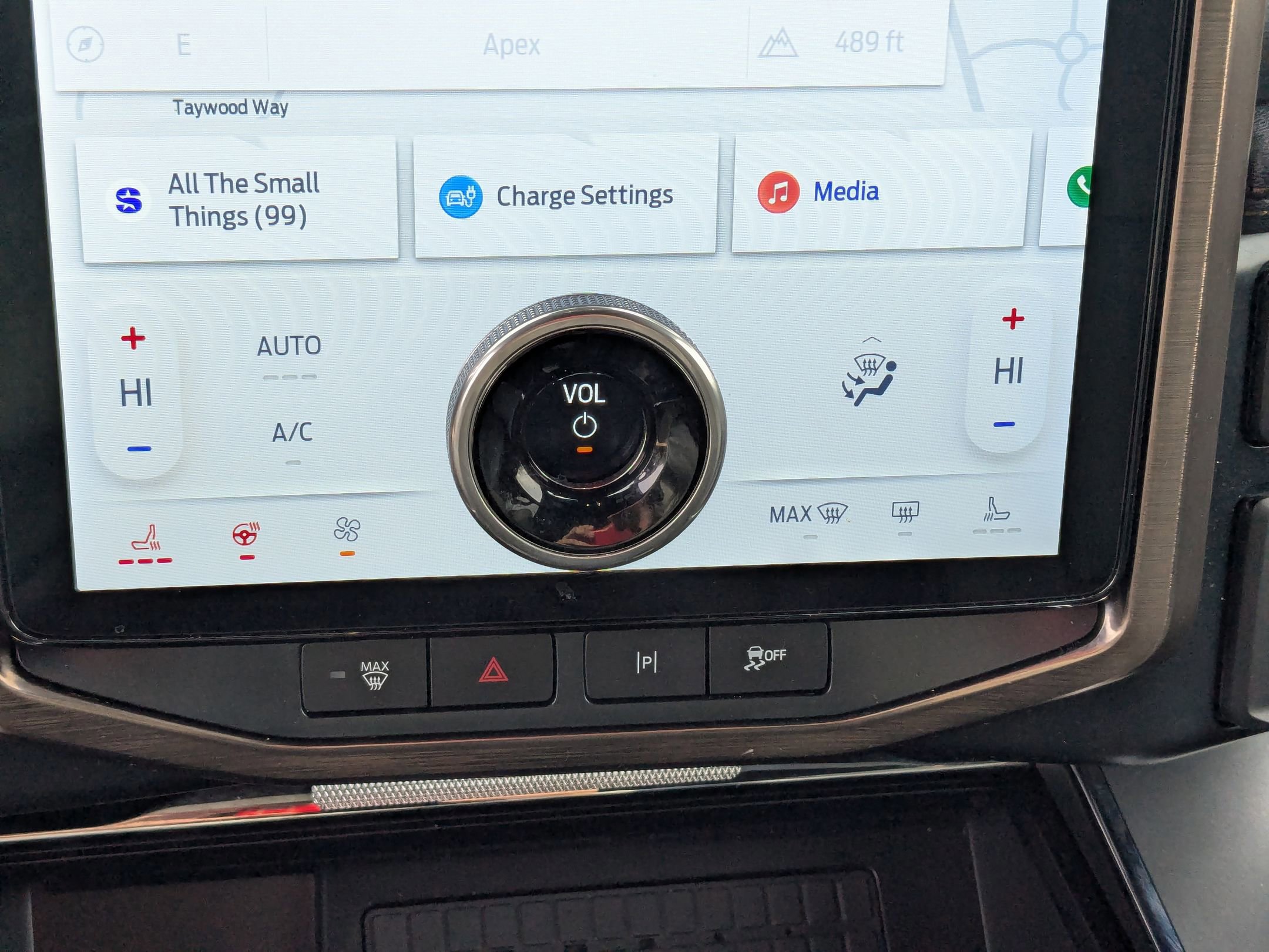 Certified 2025 Ford F150 Lightning Lariat w/ Max Trailer Tow Package image 30