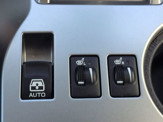 Used 2022 Toyota 4Runner SR5 Premium w/ Moonroof Package RWD image 23