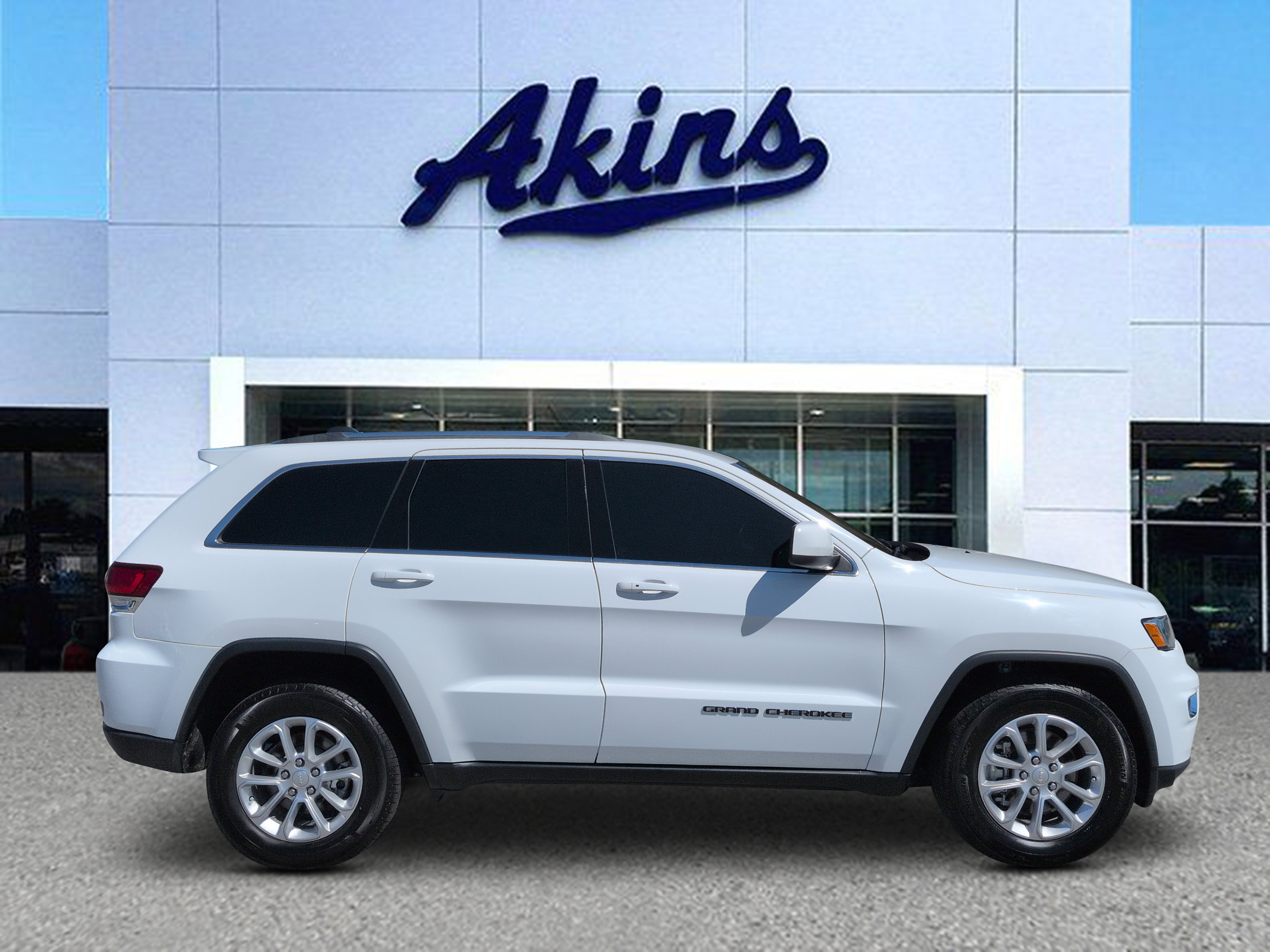 Used 2021 Jeep Grand Cherokee Laredo