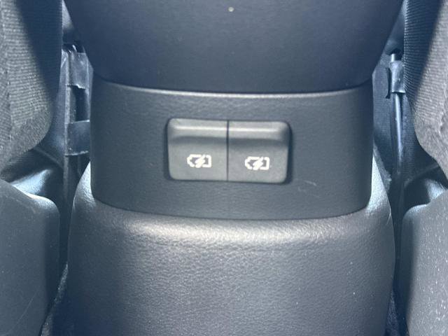 Used 2020 Nissan Kicks SV image 15