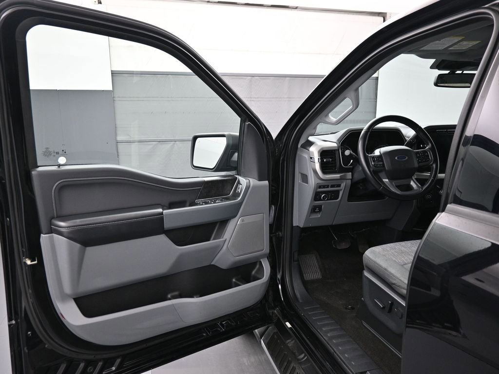 Certified 2022 Ford F150 XLT w/ Equipment Group 302A High image 36