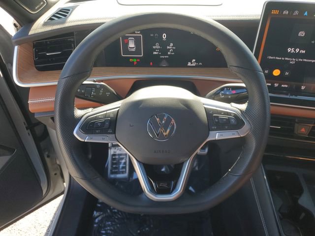 Used 2025 Volkswagen Tiguan SEL R-Line image 21