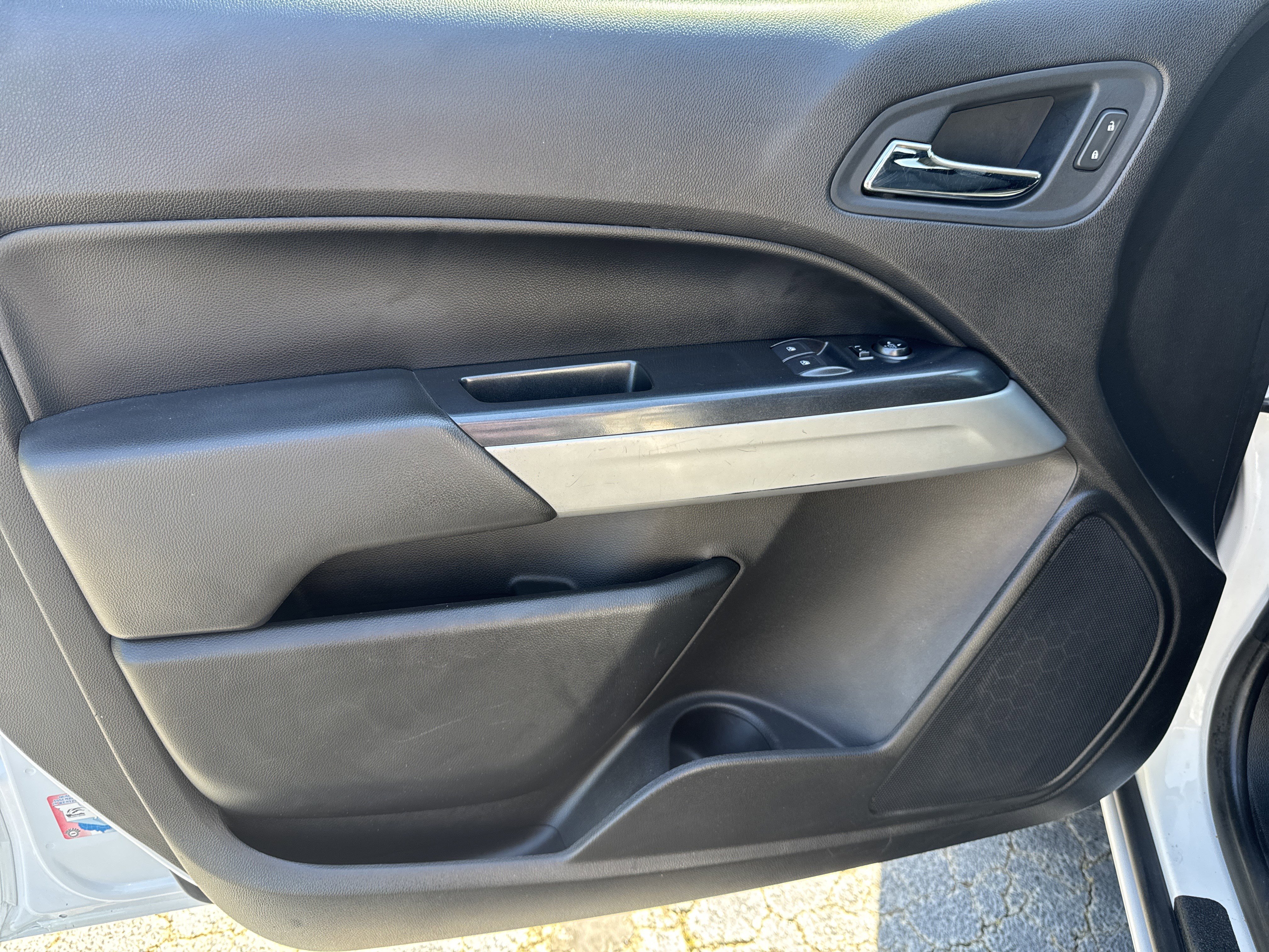 Used 2021 Chevrolet Colorado LT w/ Fleet Safety Package image 11