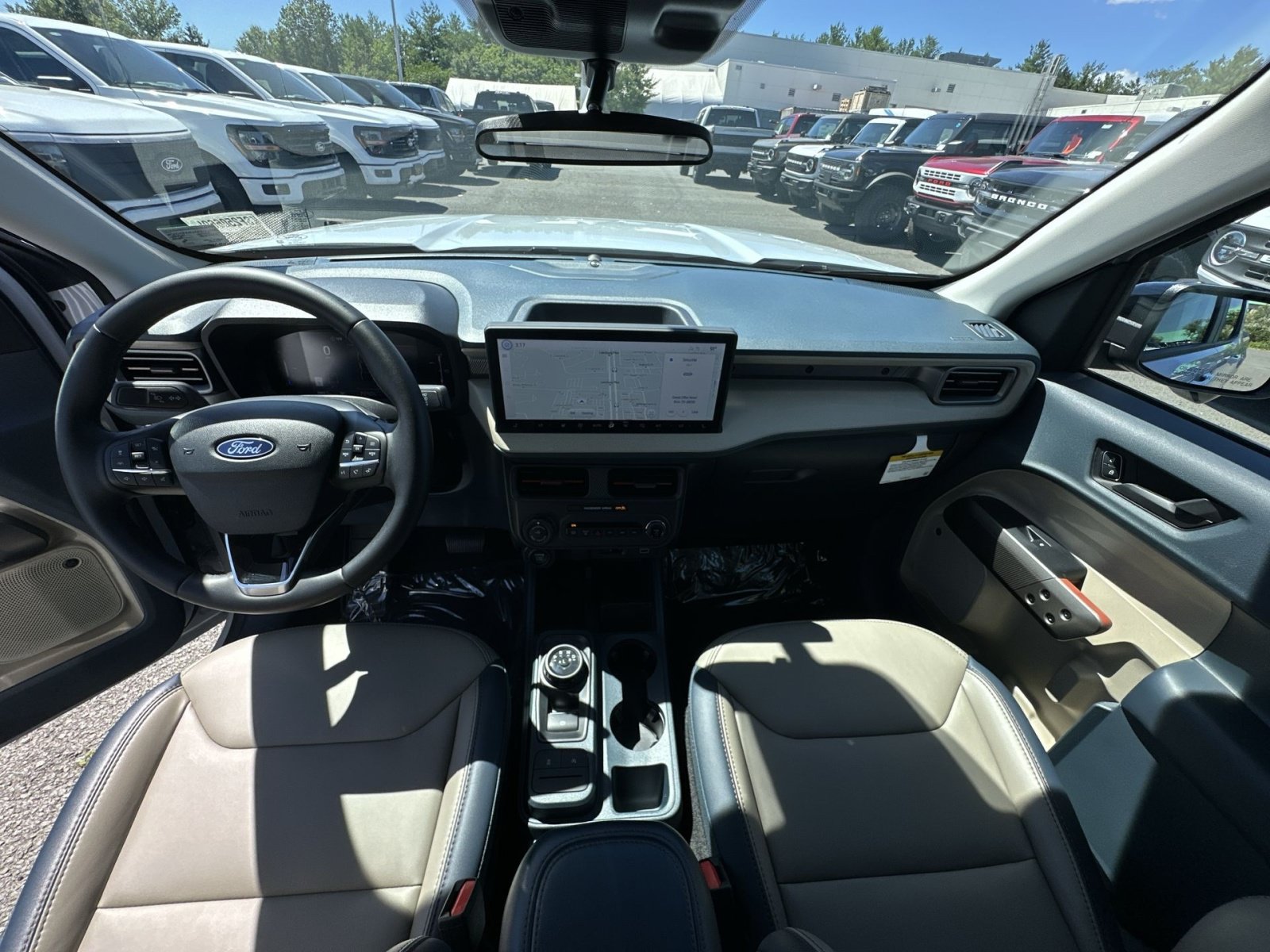 Certified 2025 Ford Maverick Lariat w/ 4K Tow Package AWD/4WD image 31
