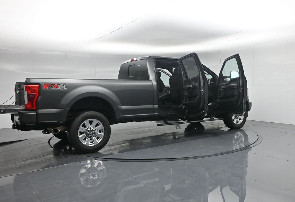 Certified 2018 Ford F350 Platinum w/ Platinum Ultimate Package image 34