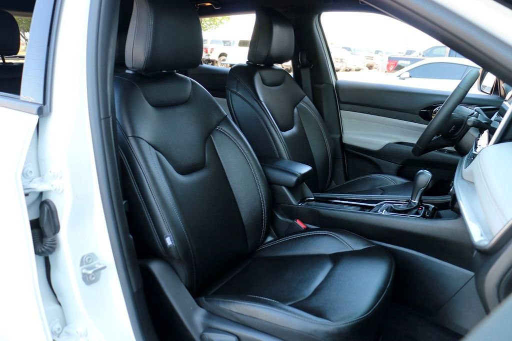 Used 2025 Jeep Compass Limited AWD/4WD image 31