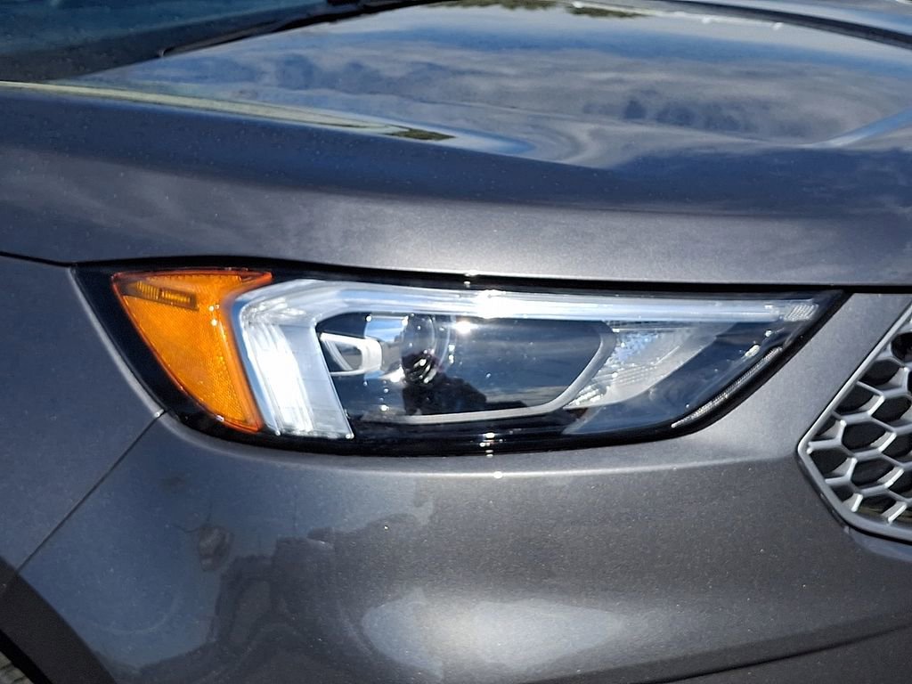 Certified 2024 Ford Edge SEL AWD/4WD image 9